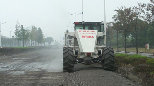 WR2300L，上海青浦大三渣路基冷再生